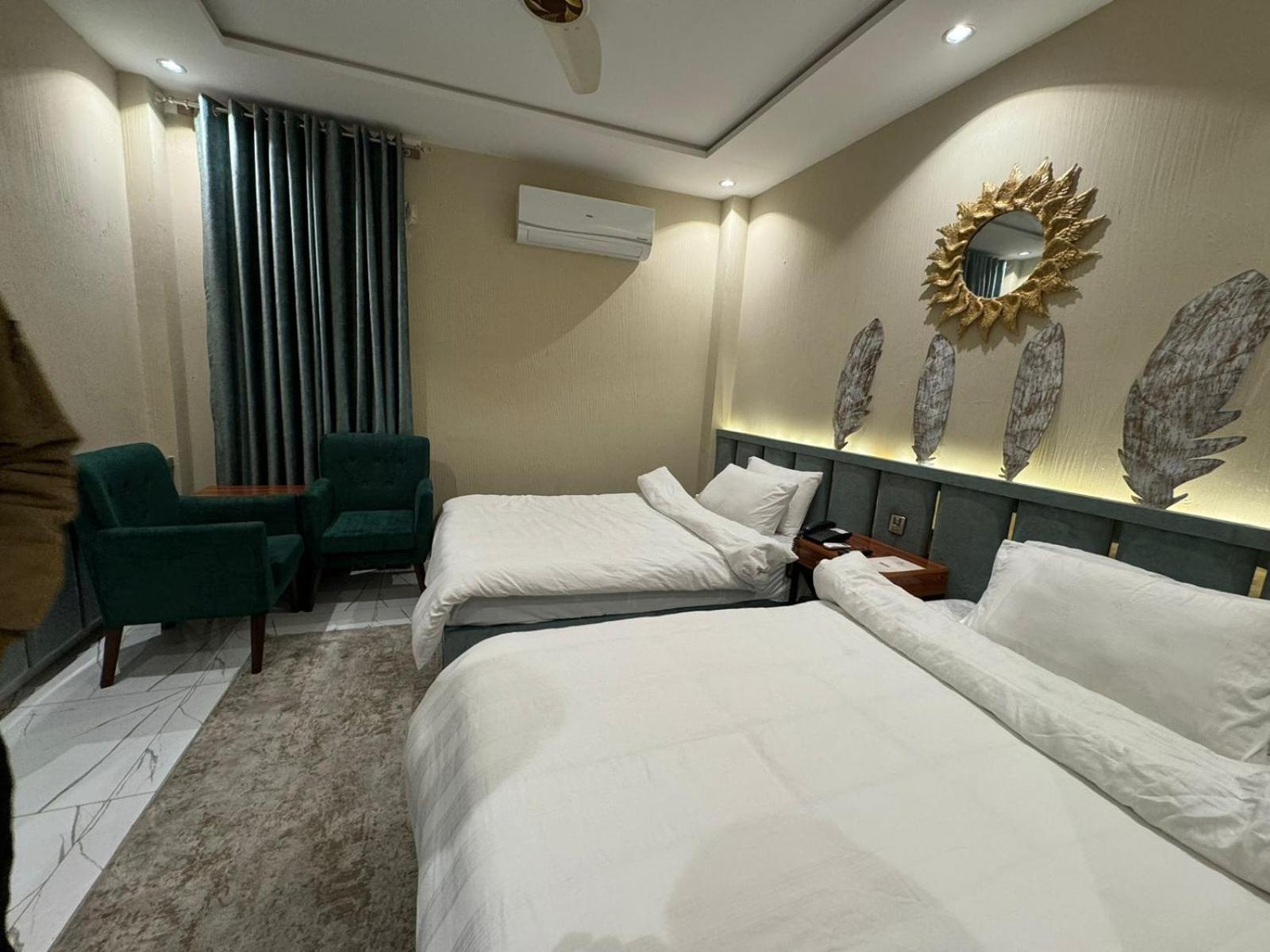 Shelton Boulevard Hotel Lahore Exterior photo